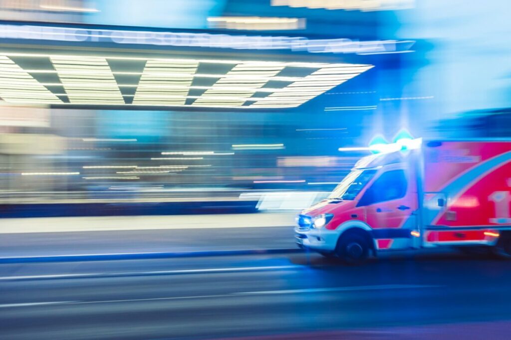 Ambulancier ou taxi conventionné : quel transport médical choisir ?