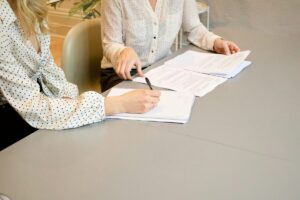 Modèle attestation employeur : exemple et conseils pratiques 📄✅
