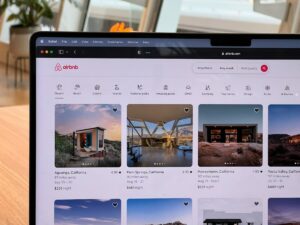 Investir dans un Airbnb : Guide Concret, Rentabilité et Réglementation