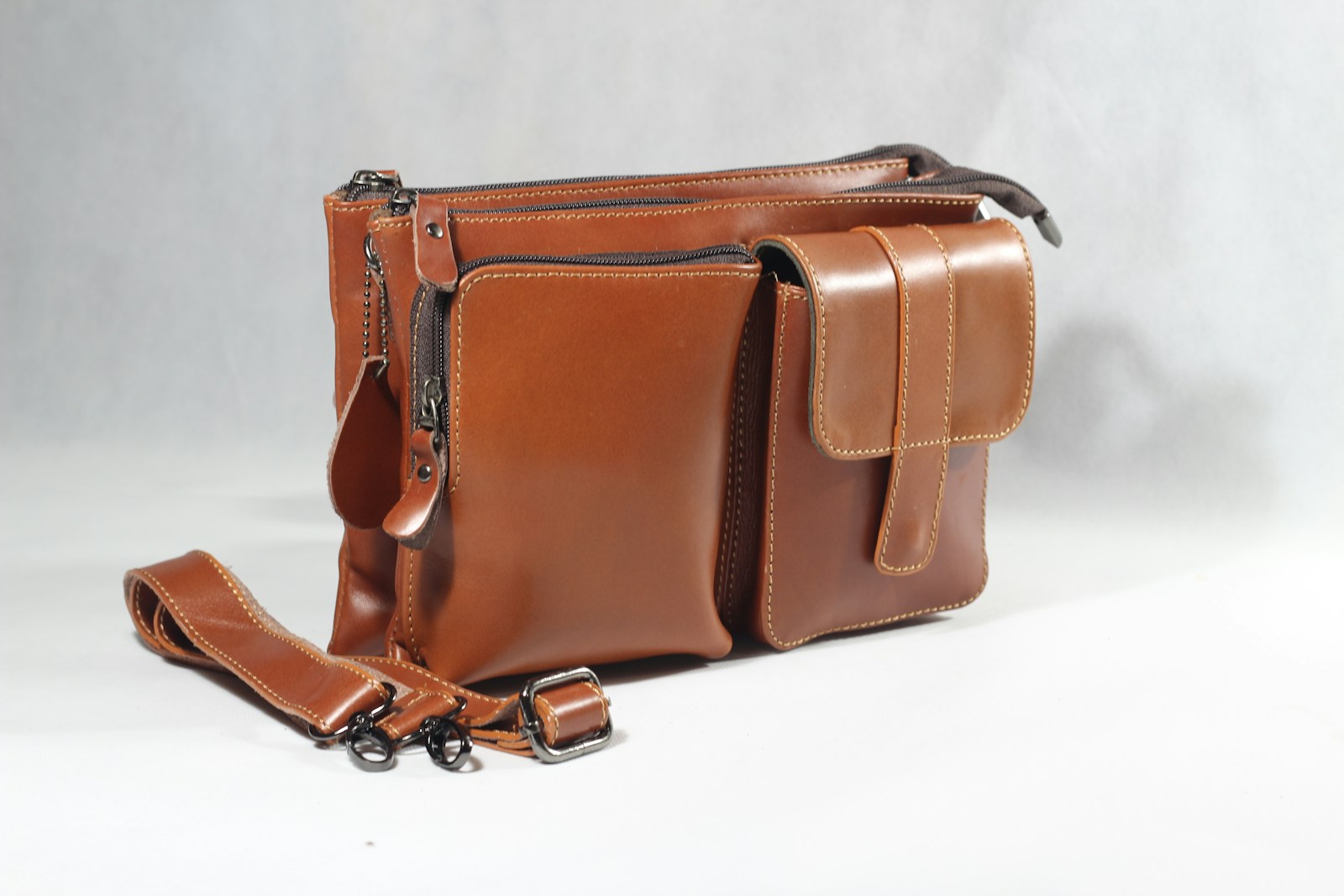 Sac bandoulière femme : bien le choisir et le porter 1 sac bandoulière femme